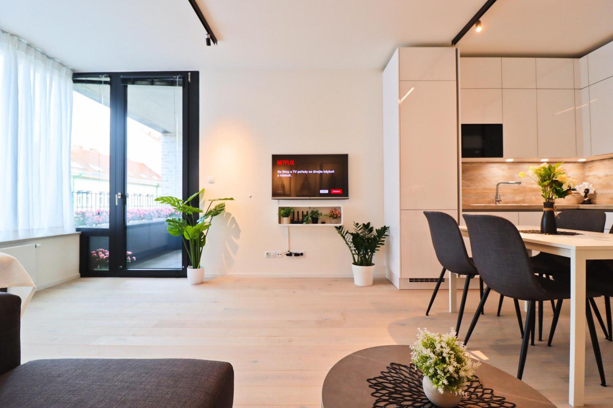 Sunny Apartment In Smichov, Prague 5 المظهر الخارجي الصورة